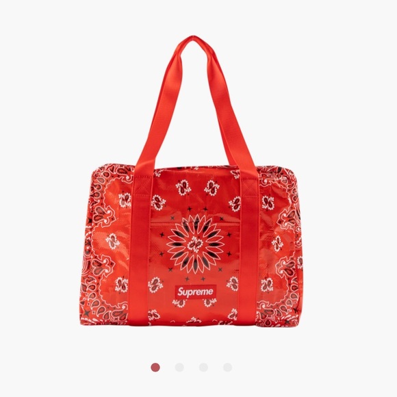 NWT SUPREME BANDANA TARP SMALL DUFFLE BAG
"SS 21" - Picture 5 of 7